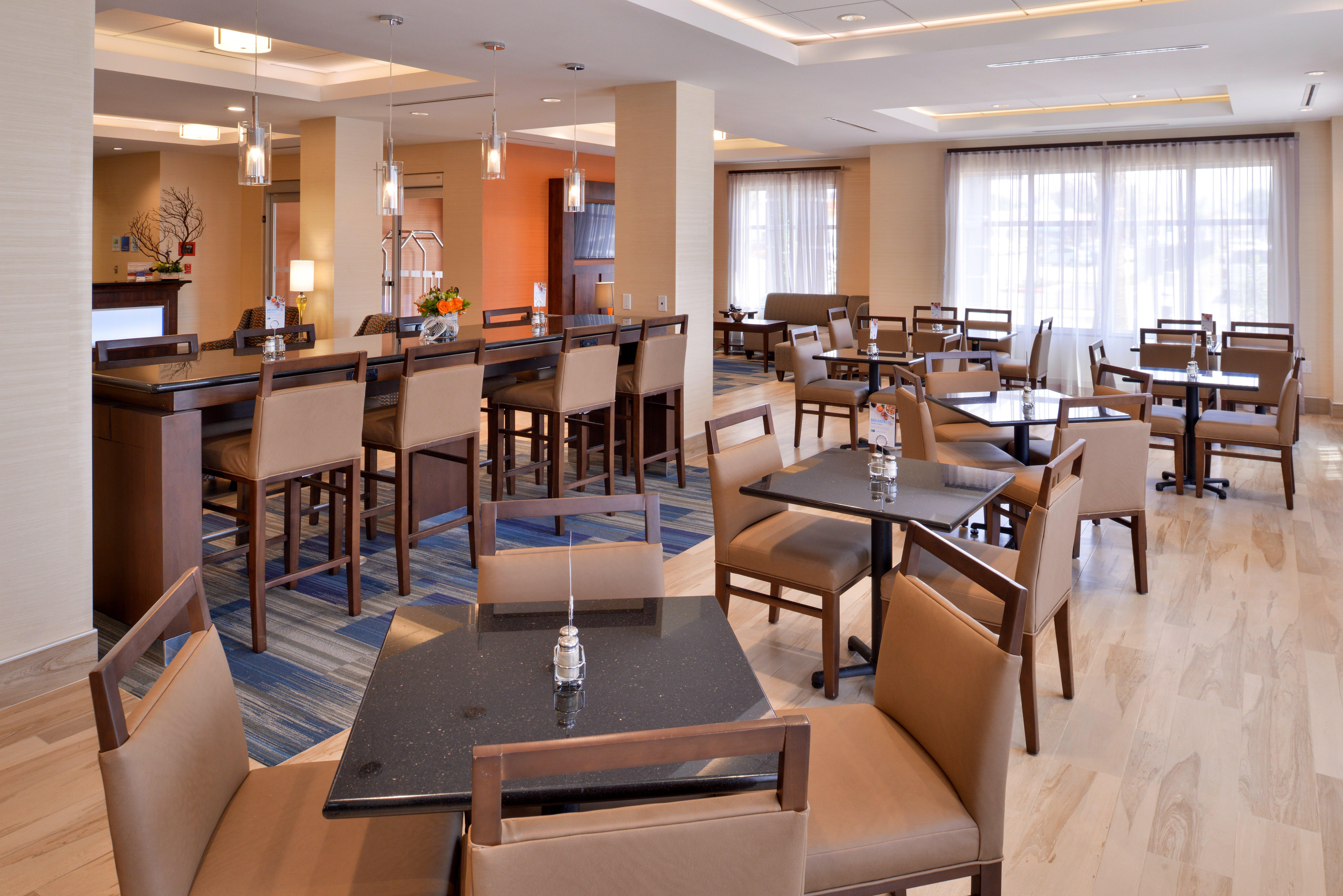 Holiday Inn Express Hotels & Suites Loma Linda By Ihg Exterior photo